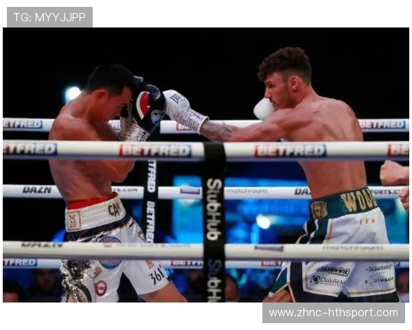 别让力量轻易溜走：拳击选手直拳命中对方面门的致命一击